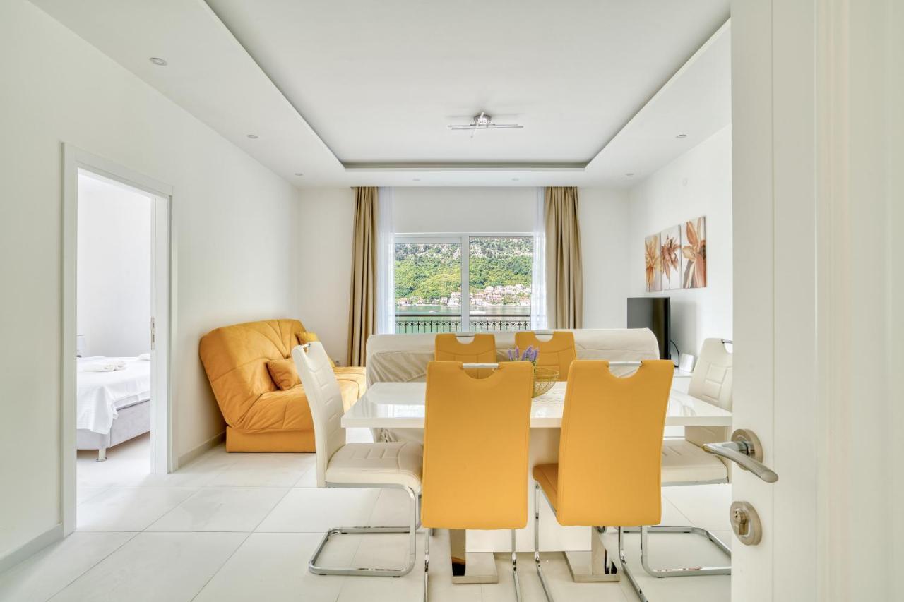 The Golden Luxury Apartments โกตอร์ ภายนอก รูปภาพ