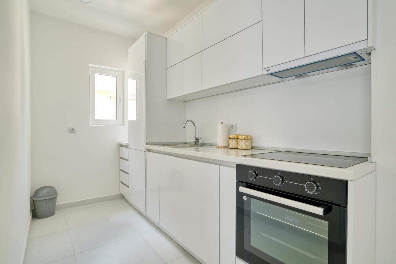 The Golden Luxury Apartments โกตอร์ ภายนอก รูปภาพ